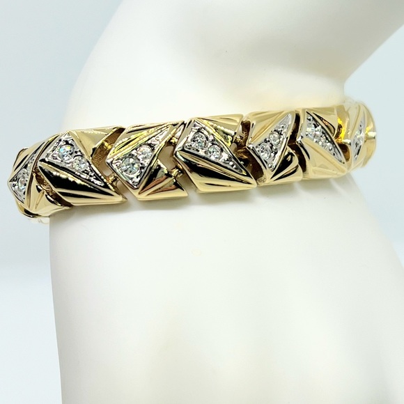 Modernistic Geo-Triangular-Shaped Linked Bracelet w/Brilliant Cut Round Crystals - Picture 3 of 6